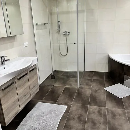 Daire Ajrooms Velden am Wörthersee