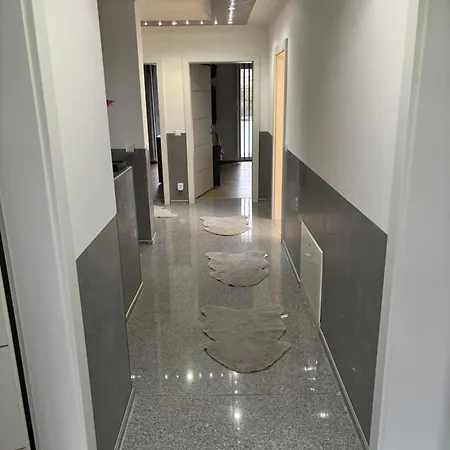 Ajrooms דירה *